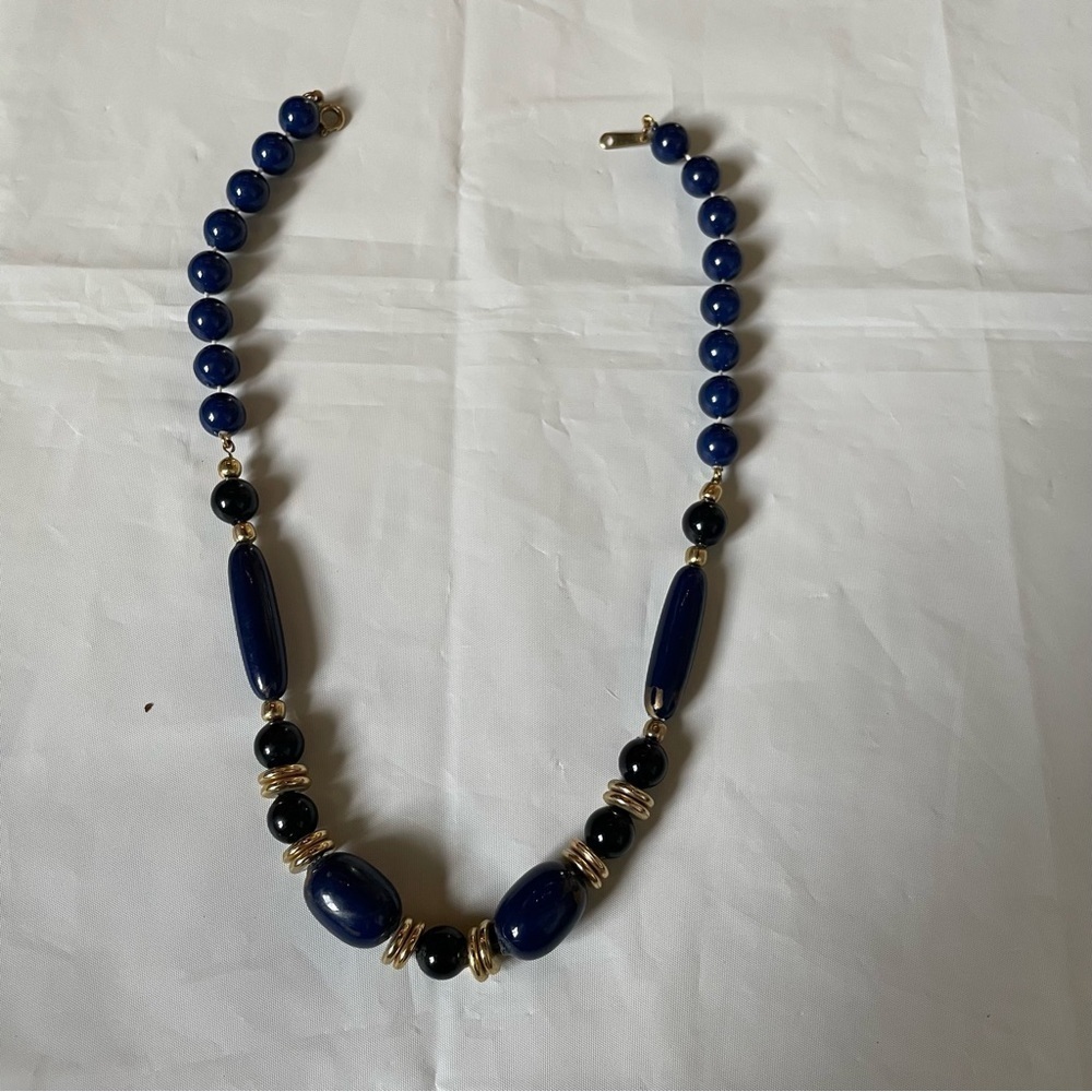 📿 Vintage: Blue  and Gold Costume Jewelry Necklace 📿 - Picture 2 of 8